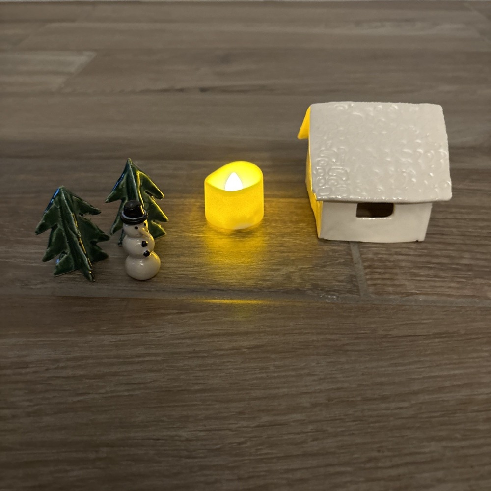 Handmade Mini Ceramic Lighted House 3" w/ 2 Trees & Snowman- Made In USA - Picture 4 of 11